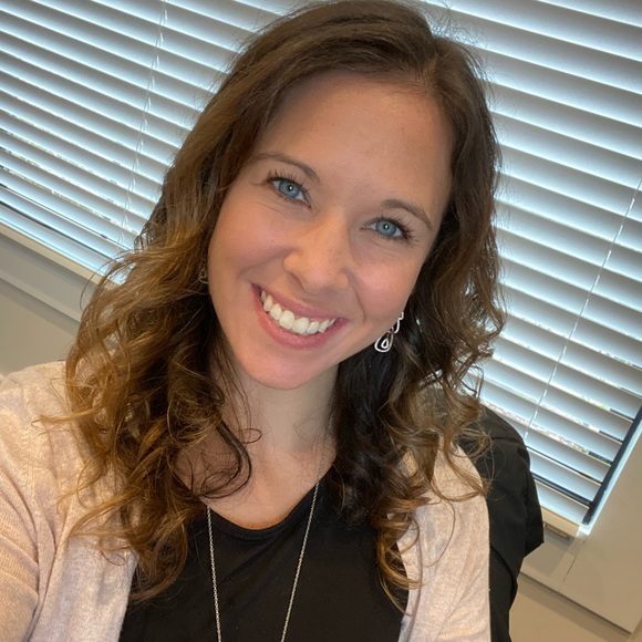 Meet your Posher, Taylor - Picture 1 of 1